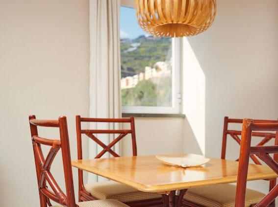 Cosy Apartment With Sea View And Pool 푼샬 외부 사진